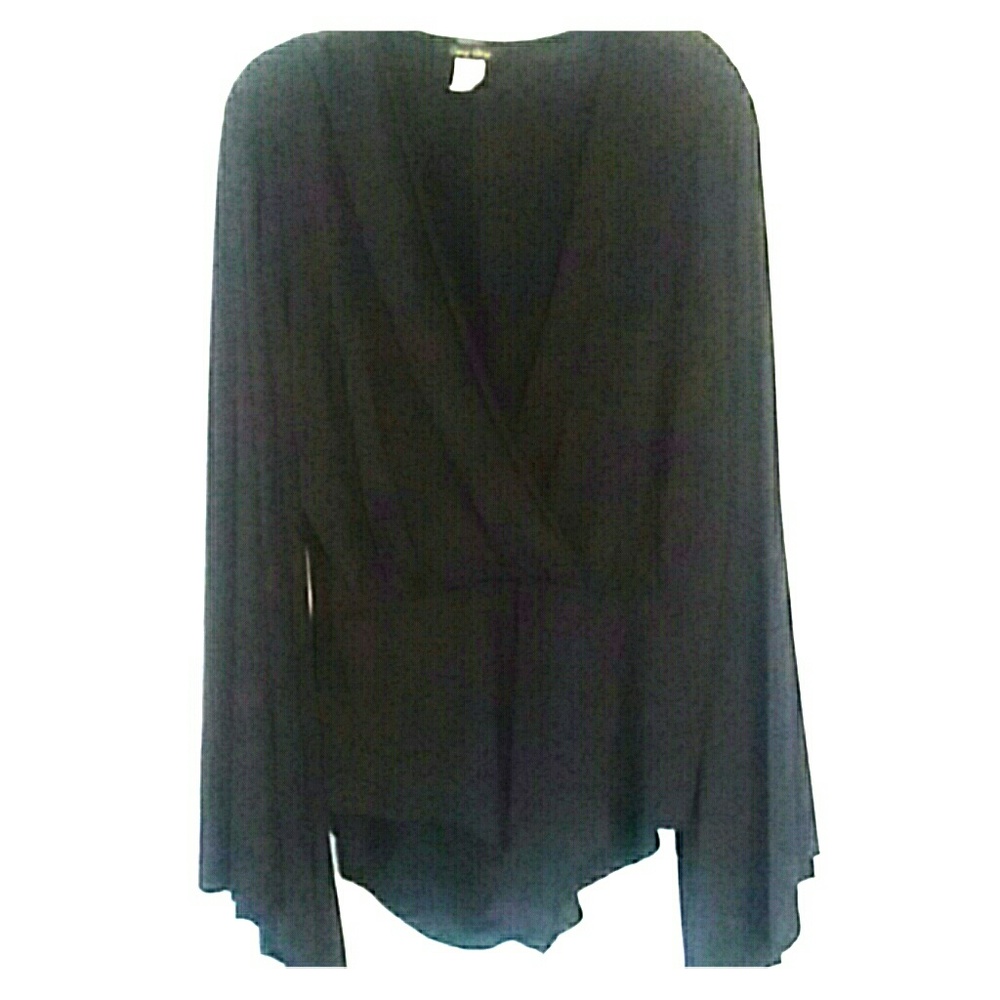 Sexy Diva Body Blouse, long split sleeves, NWOT